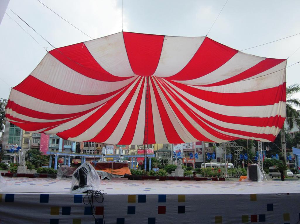 Bạt che phủ sự kiện